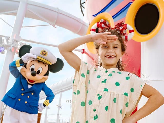 Disney cruise line menina com mickey